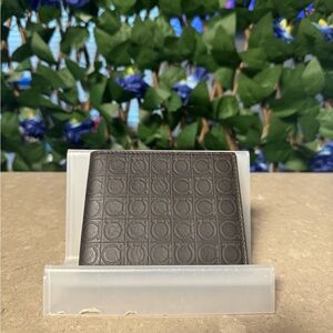 NWOT Salvatore Ferragamo Two-folded Wallet
